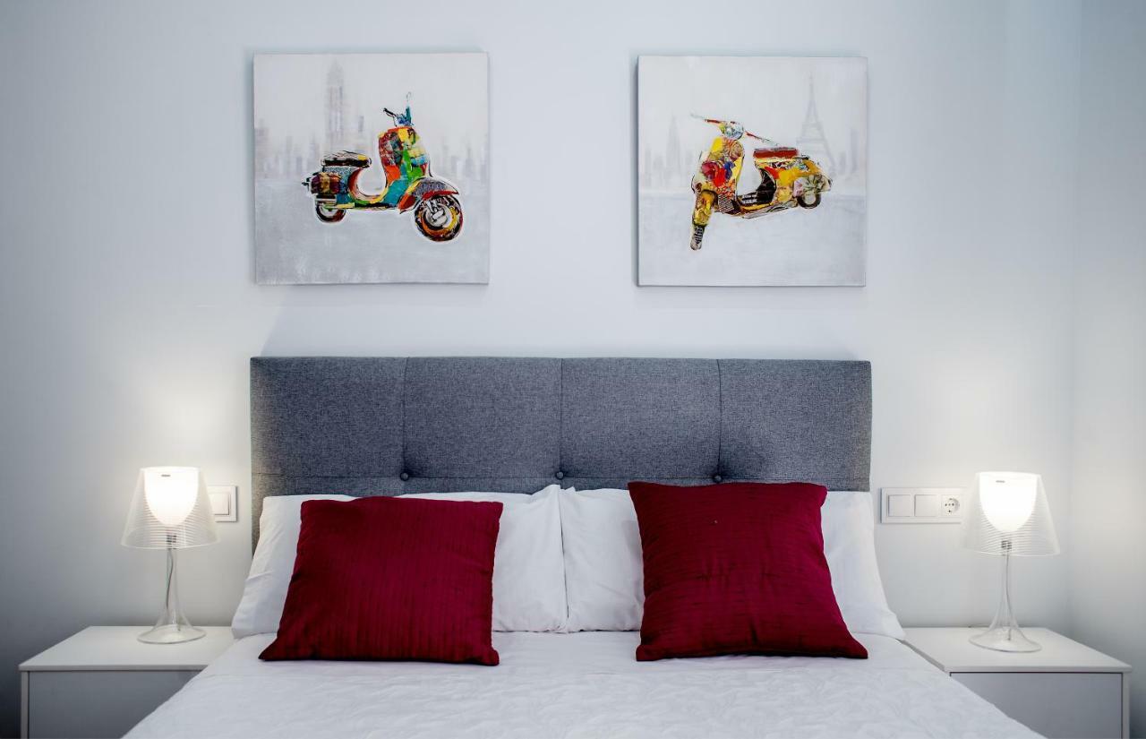 Apartamentos Turisticos Moret11-1A กาเซเรส ภายนอก รูปภาพ